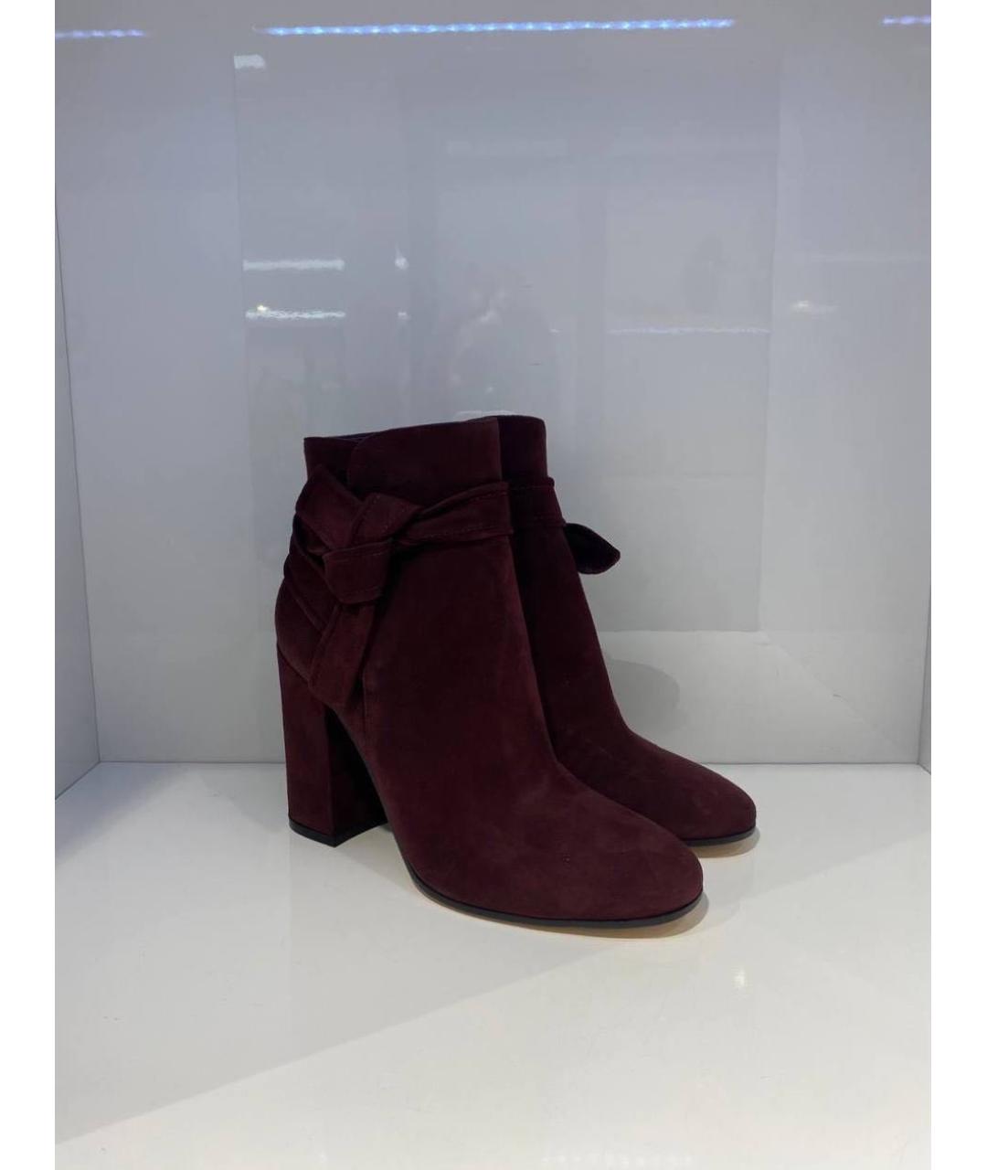 GIANVITO ROSSI Бордовые замшевые ботильоны, фото 3