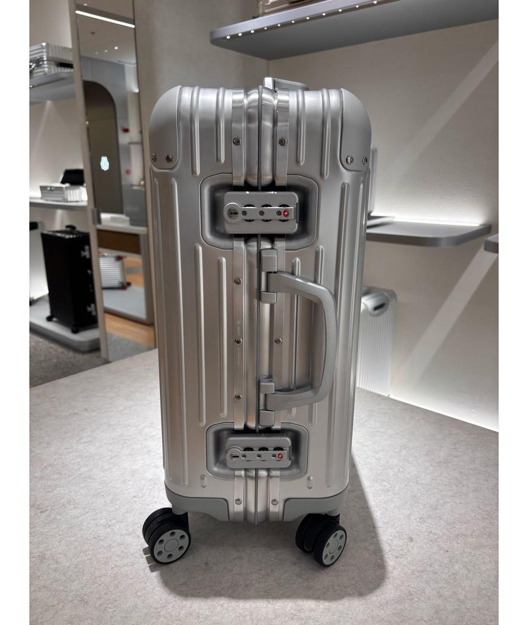 Rimowa Серебрянный чемодан, фото 2