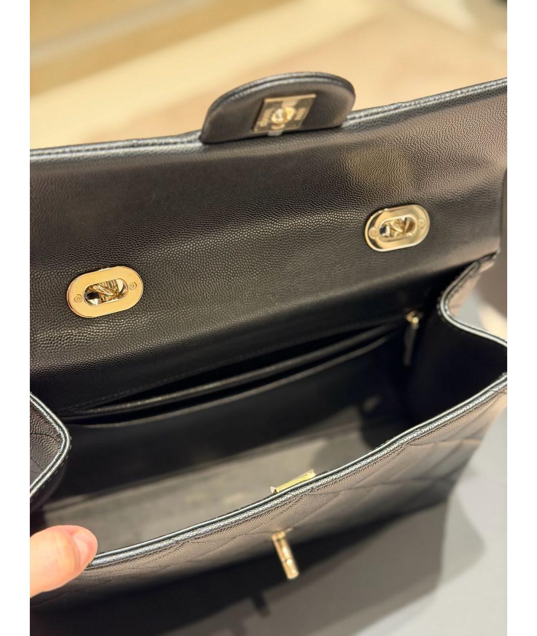 CHANEL Черная кожаная сумка через плечо, фото 4