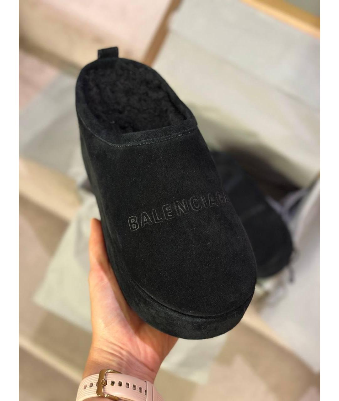 BALENCIAGA Черные замшевые мюли, фото 3