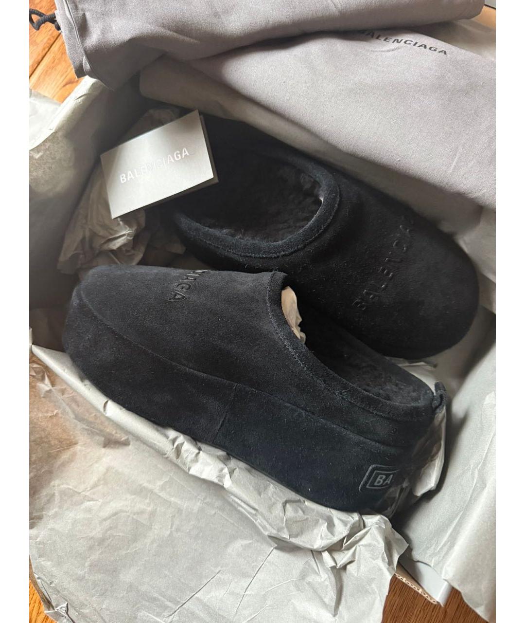 BALENCIAGA Черные замшевые мюли, фото 5