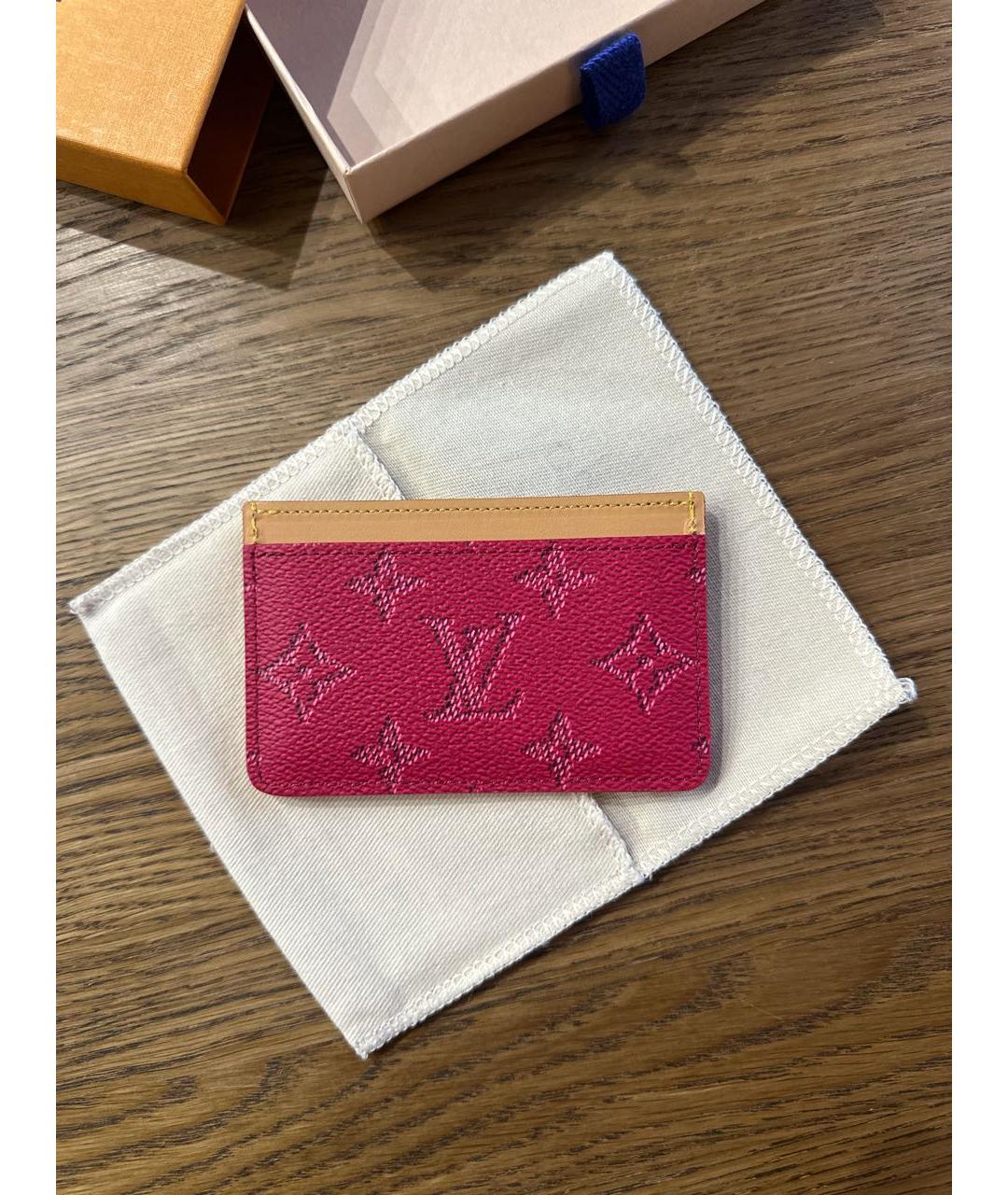 LOUIS VUITTON Розовый кожаный кардхолдер, фото 2