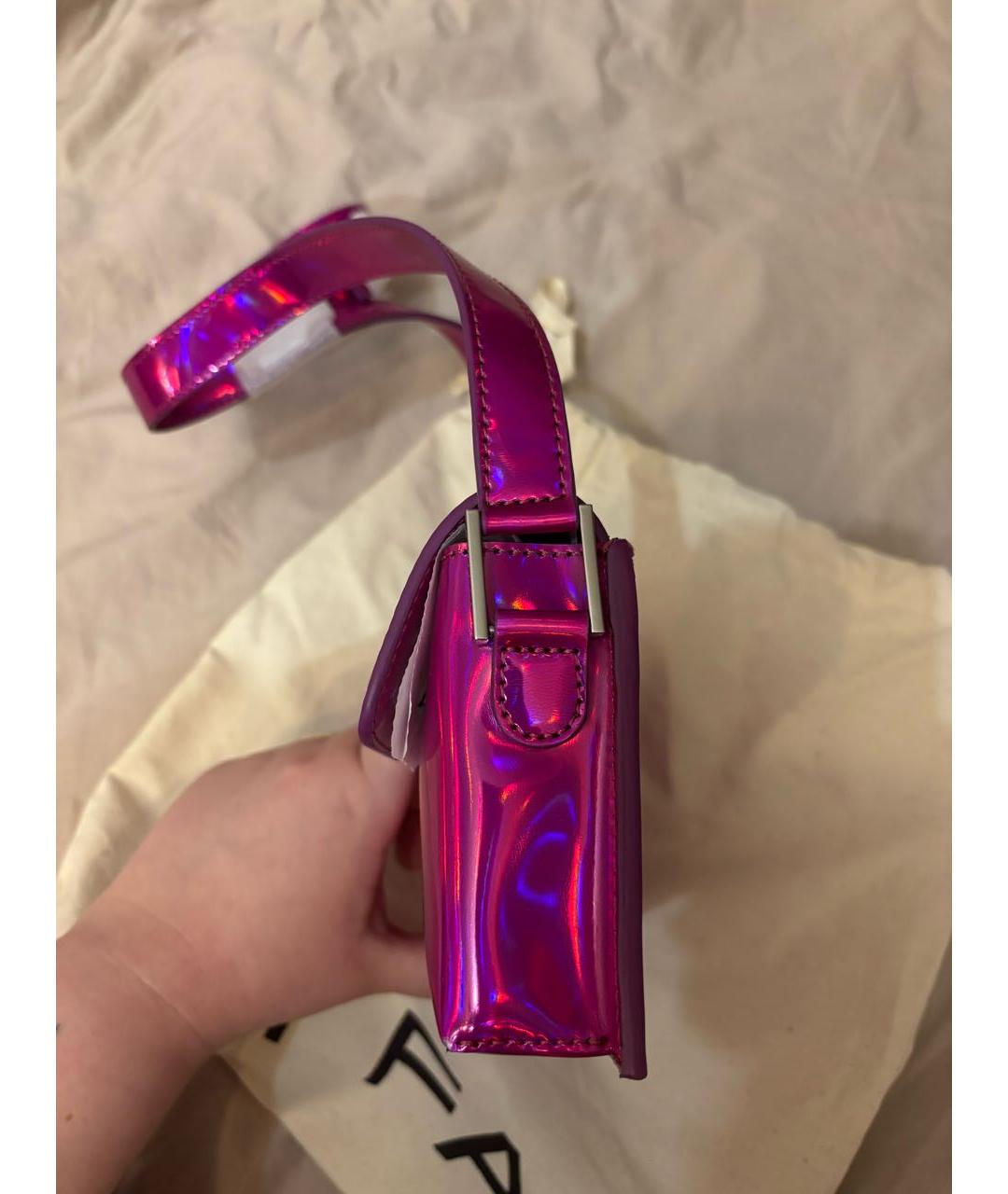 BY FAR Фуксия сумка через плечо из лакированной кожи, фото 2