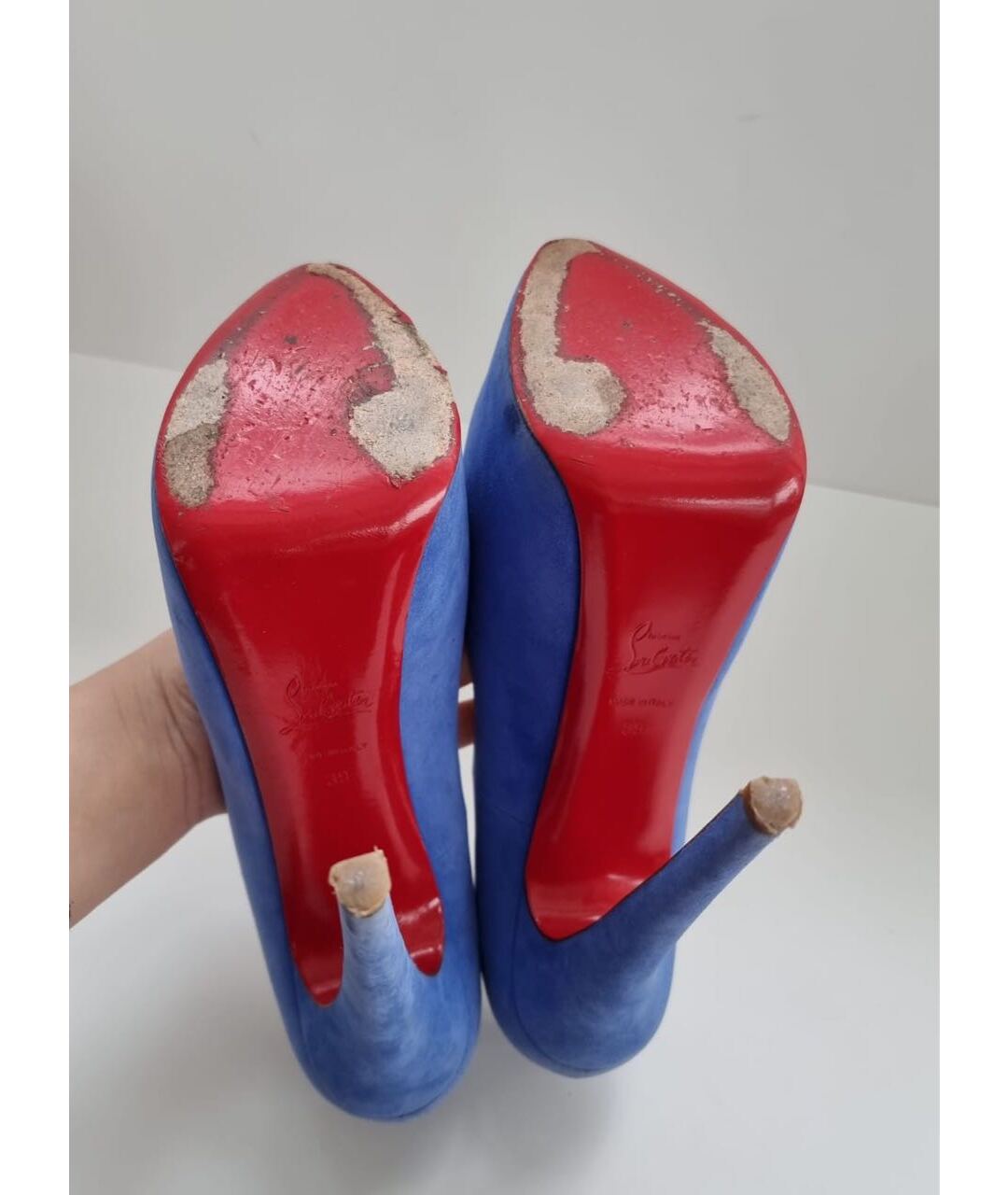 CHRISTIAN LOUBOUTIN Голубые замшевые туфли, фото 5
