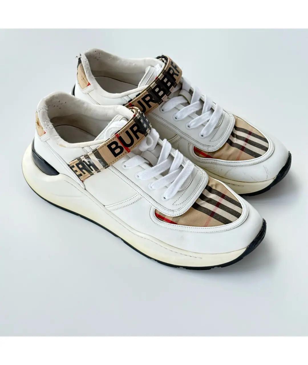 BURBERRY Белые кожаные низкие кроссовки / кеды, фото 2