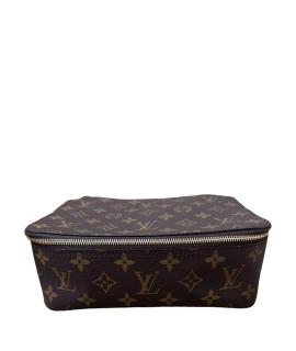 LOUIS VUITTON Косметичка
