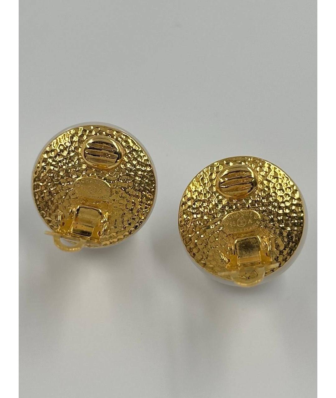 CHANEL Белые пластиковые клипсы, фото 6