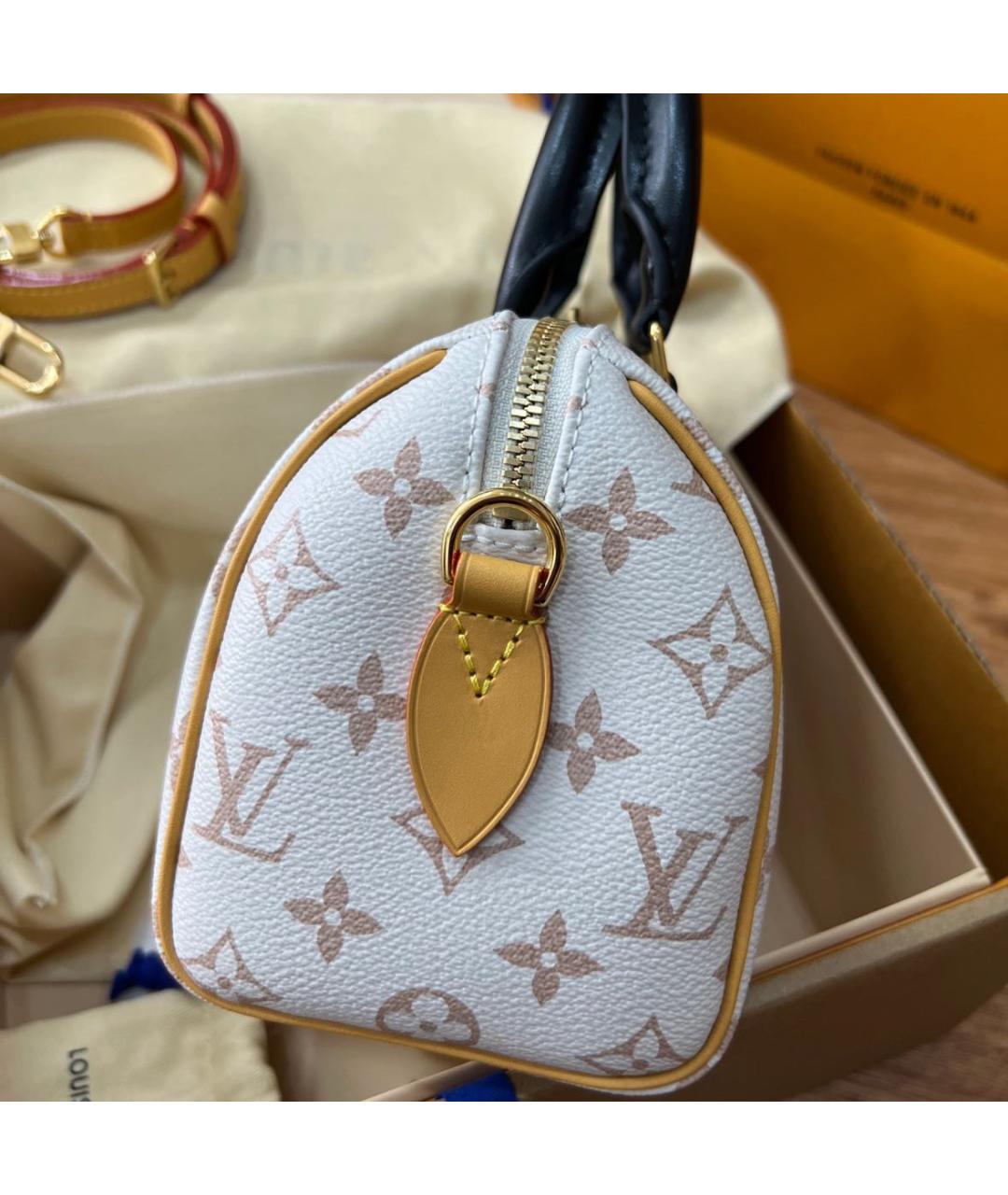 LOUIS VUITTON Белая кожаная сумка с короткими ручками, фото 3