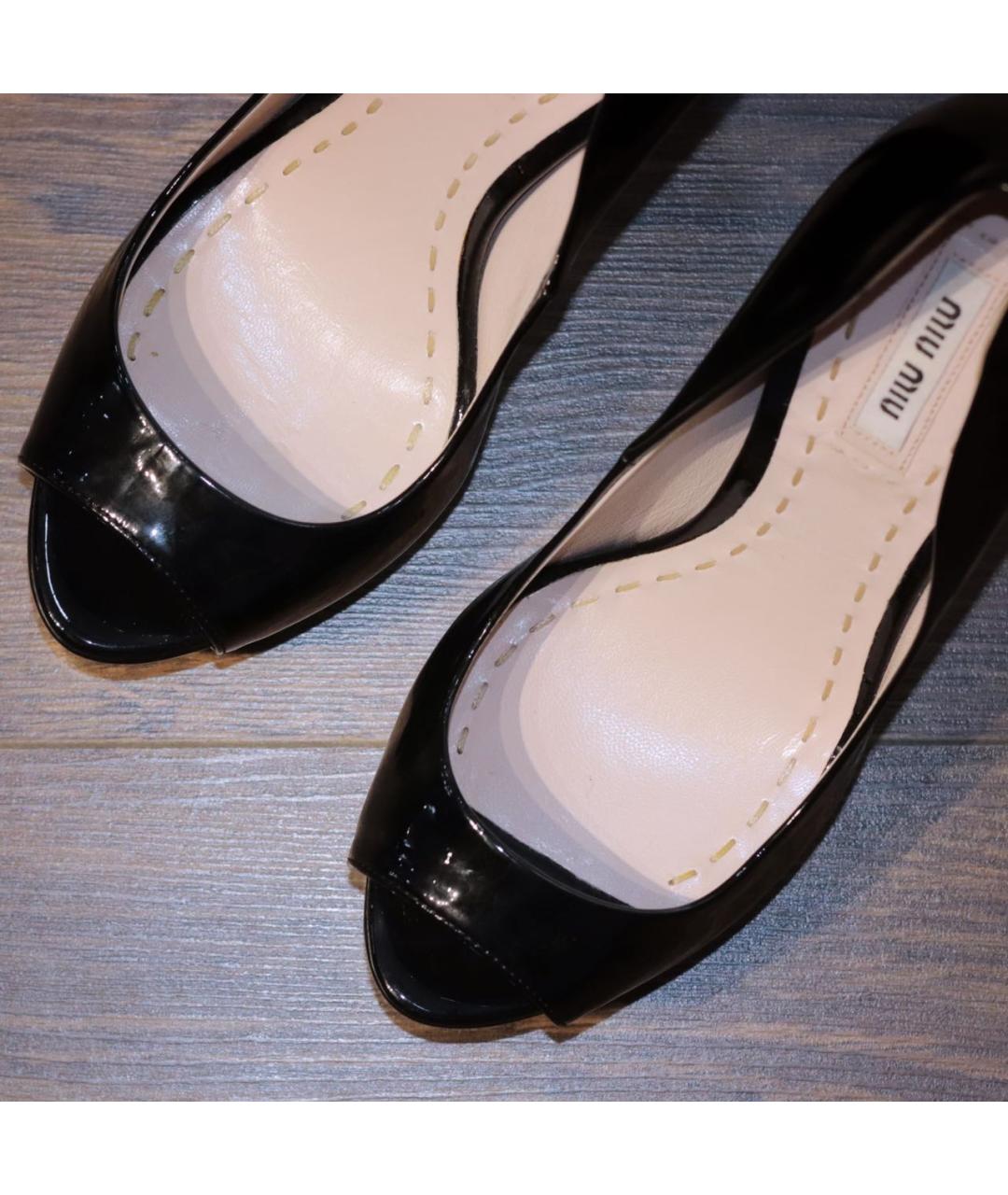 MIU MIU Черные туфли из лакированной кожи, фото 5