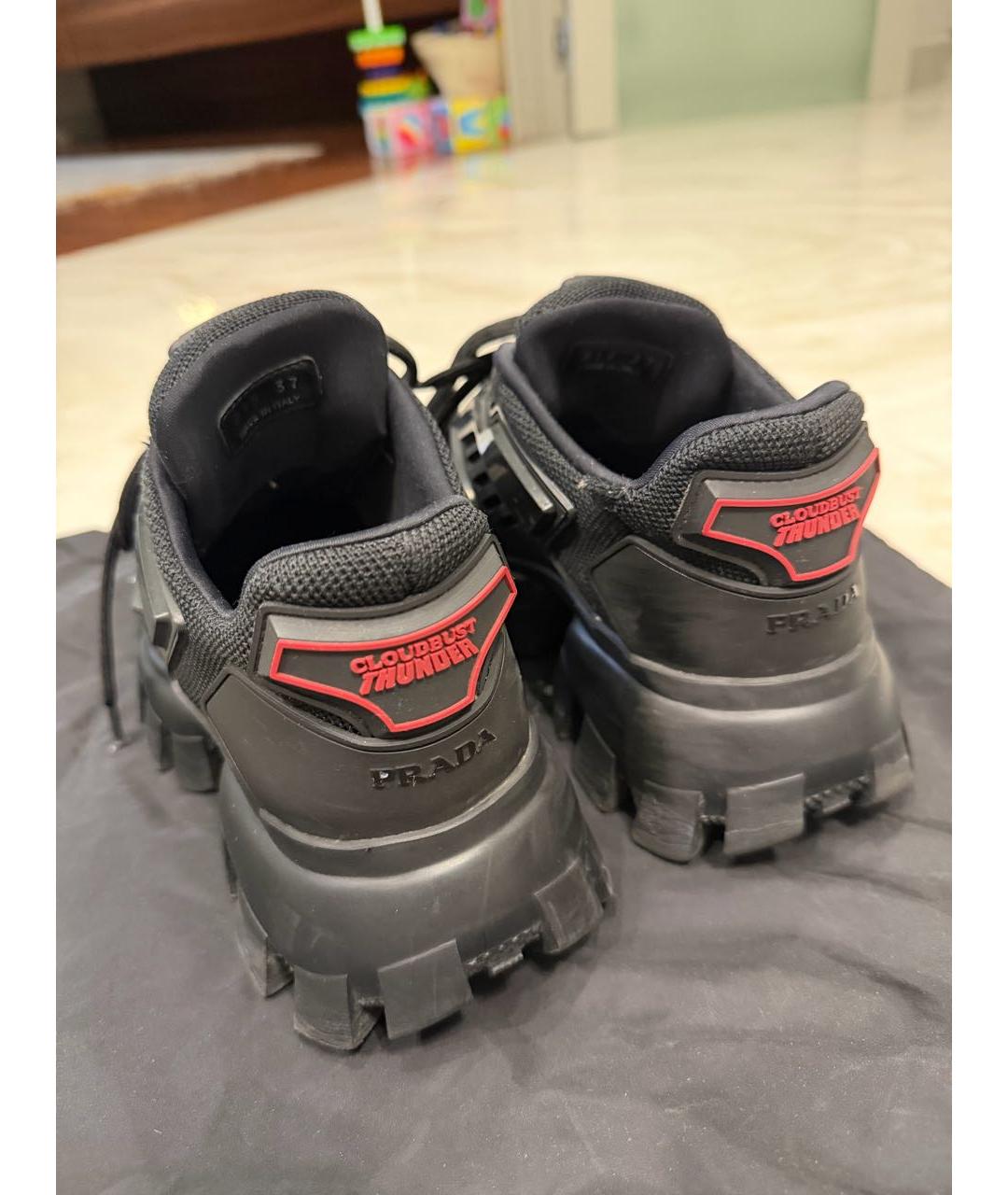 PRADA Черные синтетические низкие кроссовки / кеды, фото 5