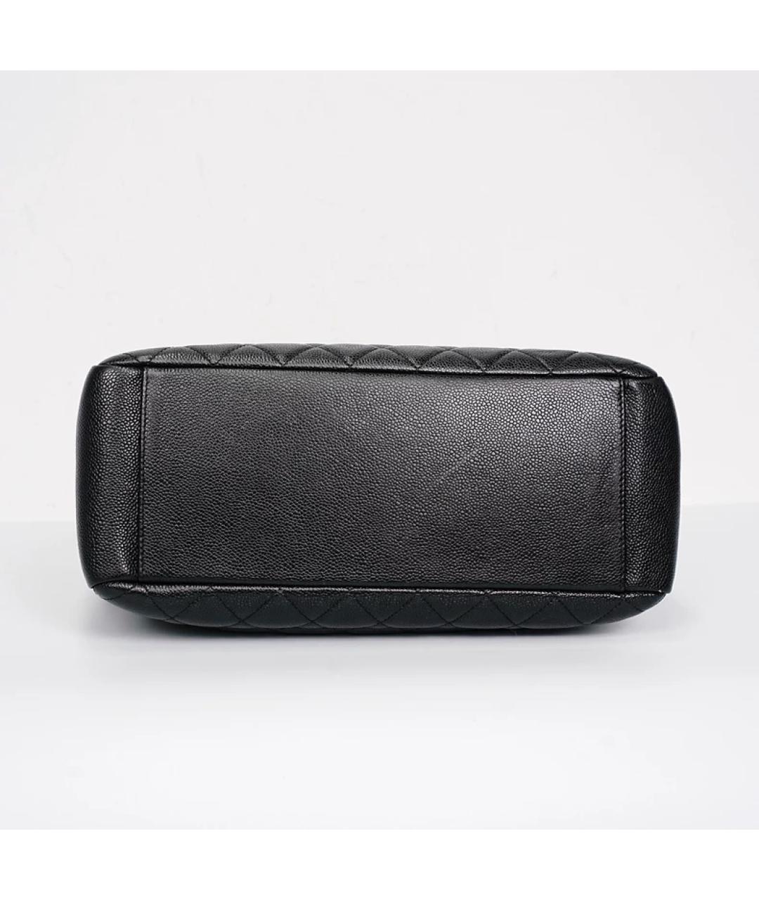 CHANEL Черная кожаная сумка с короткими ручками, фото 6