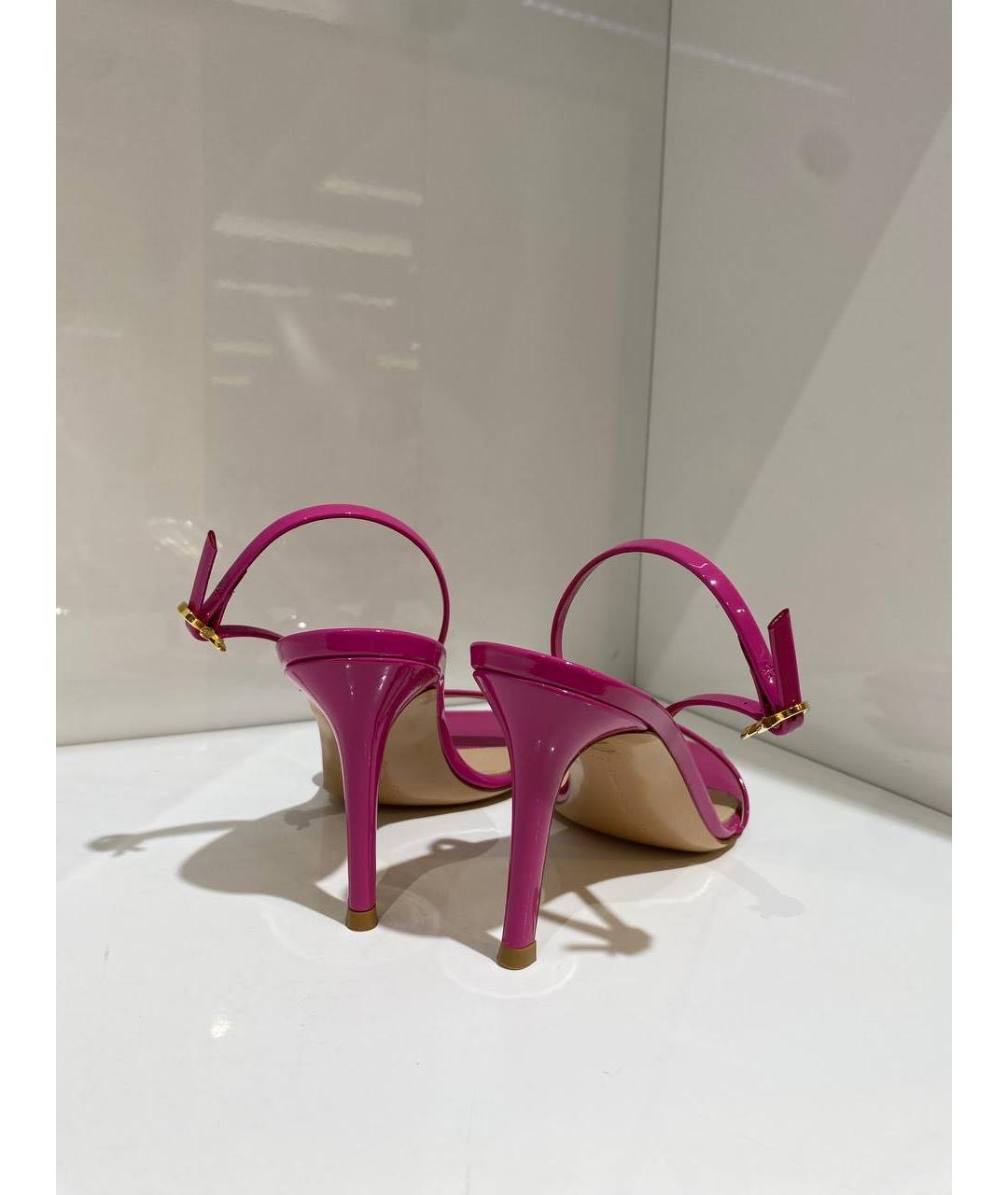 GIANVITO ROSSI Фуксия босоножки, фото 3
