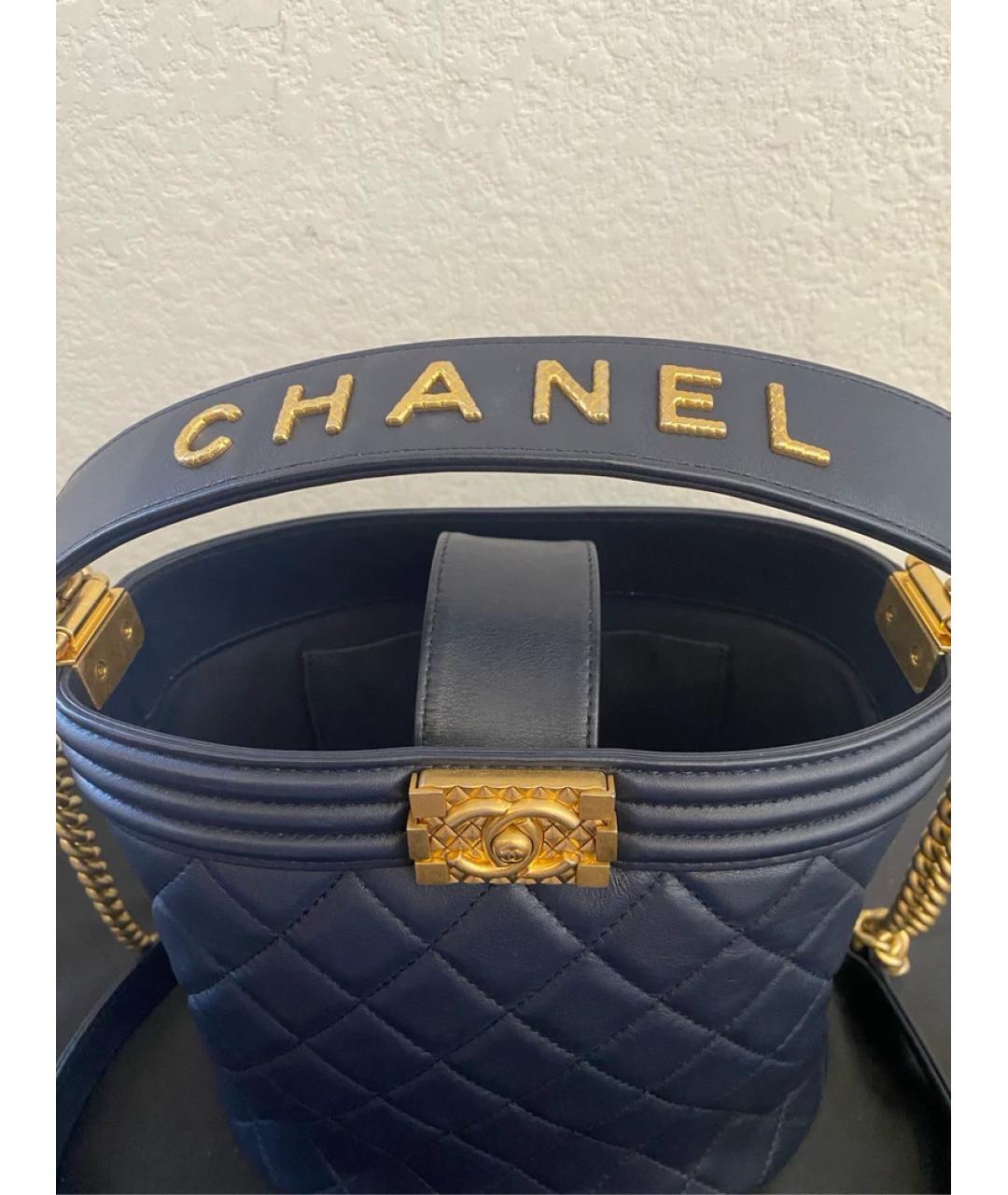 CHANEL Темно-синяя кожаная сумка через плечо, фото 3