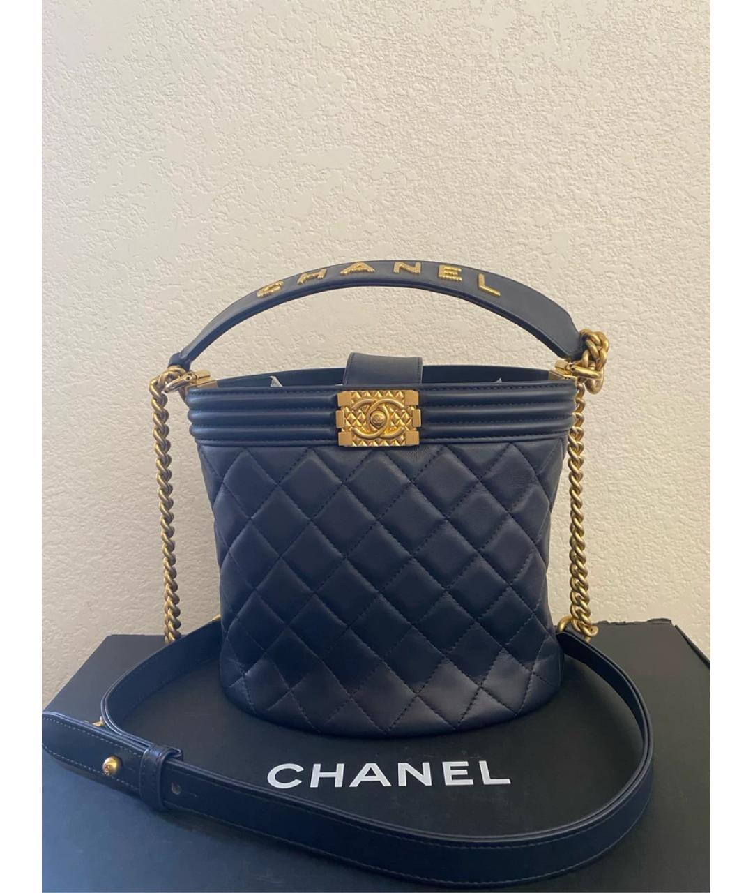 CHANEL Темно-синяя кожаная сумка через плечо, фото 2