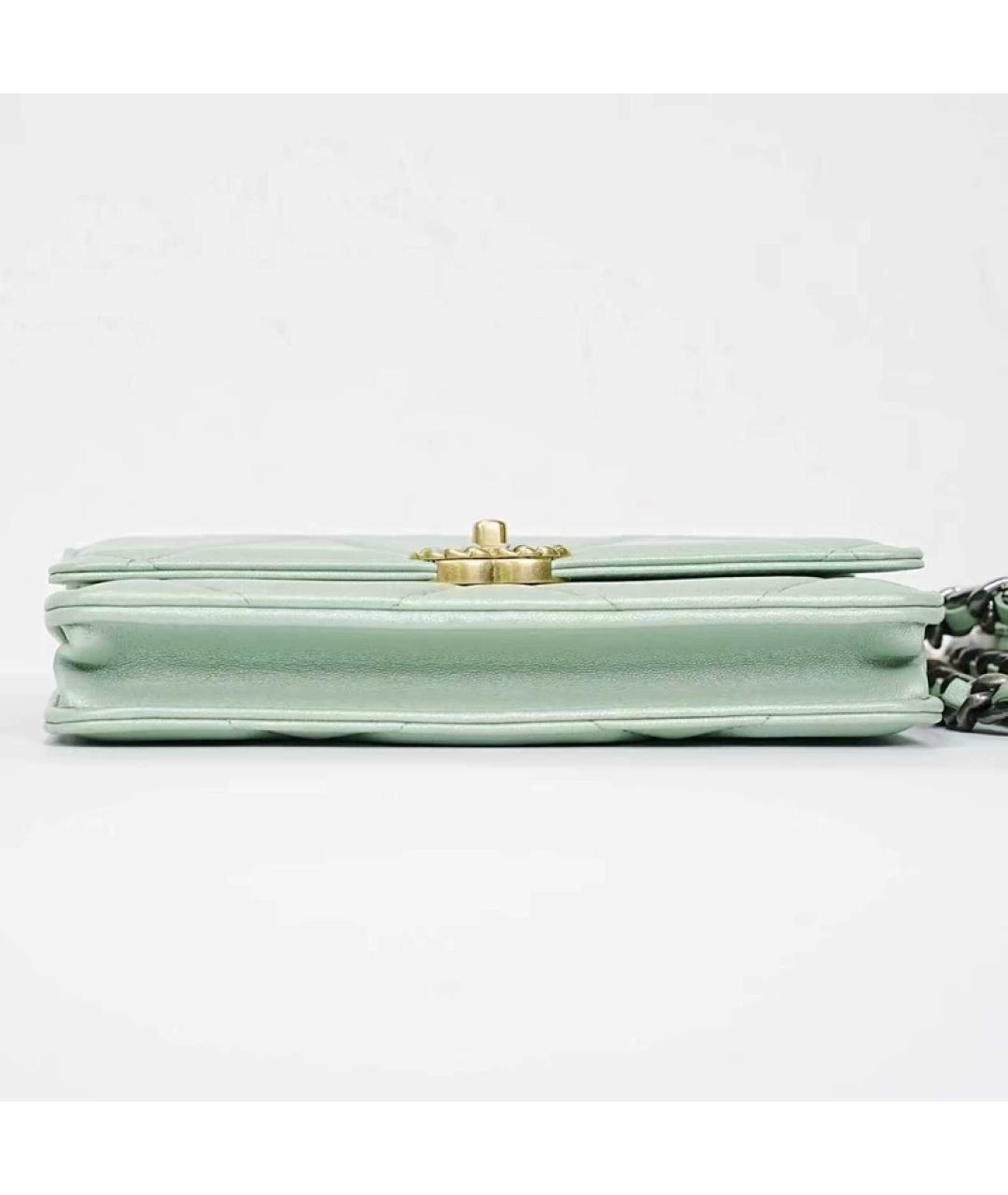 CHANEL Зеленая кожаная сумка с короткими ручками, фото 5