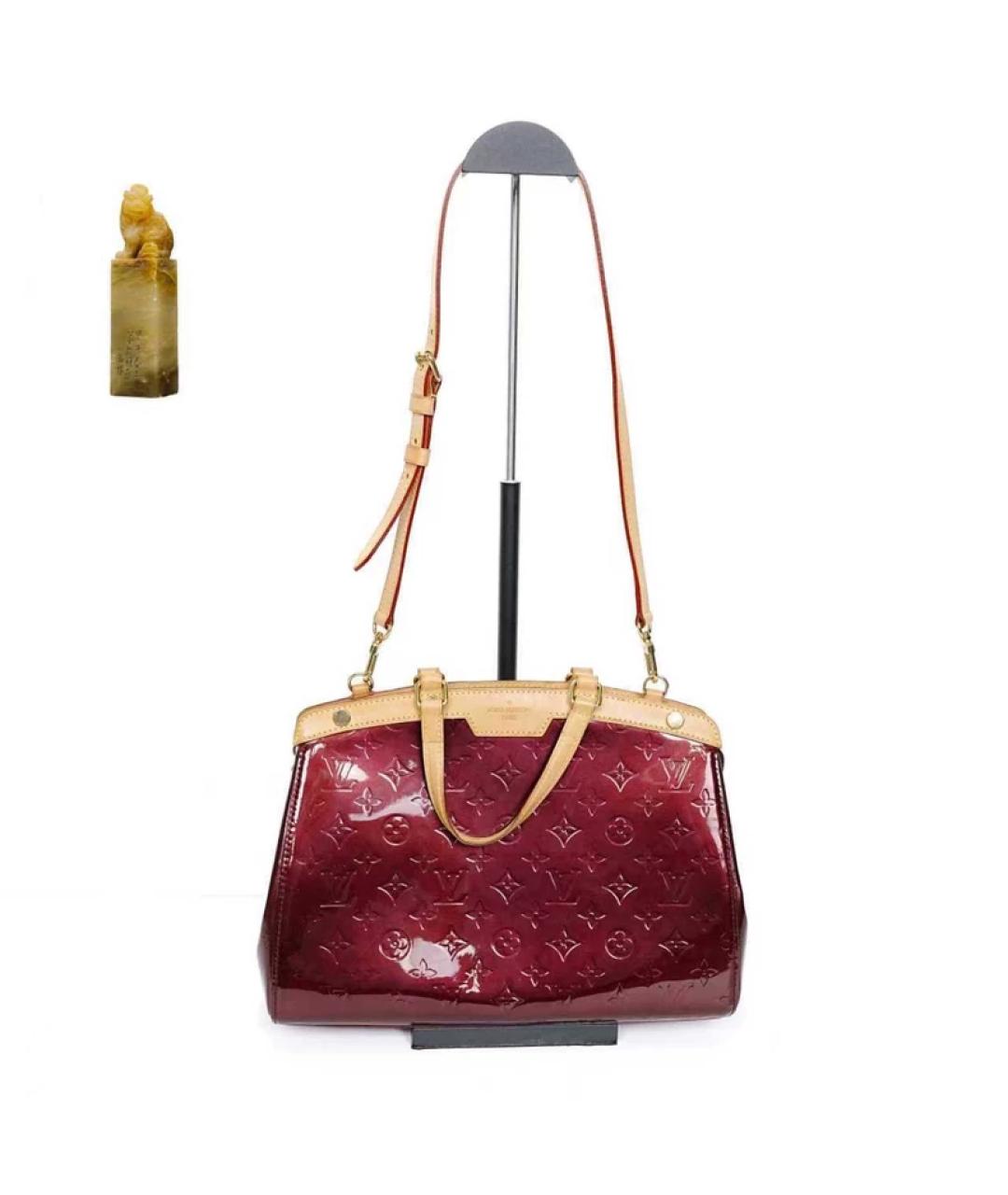 LOUIS VUITTON Бордовая сумка с короткими ручками из лакированной кожи, фото 9