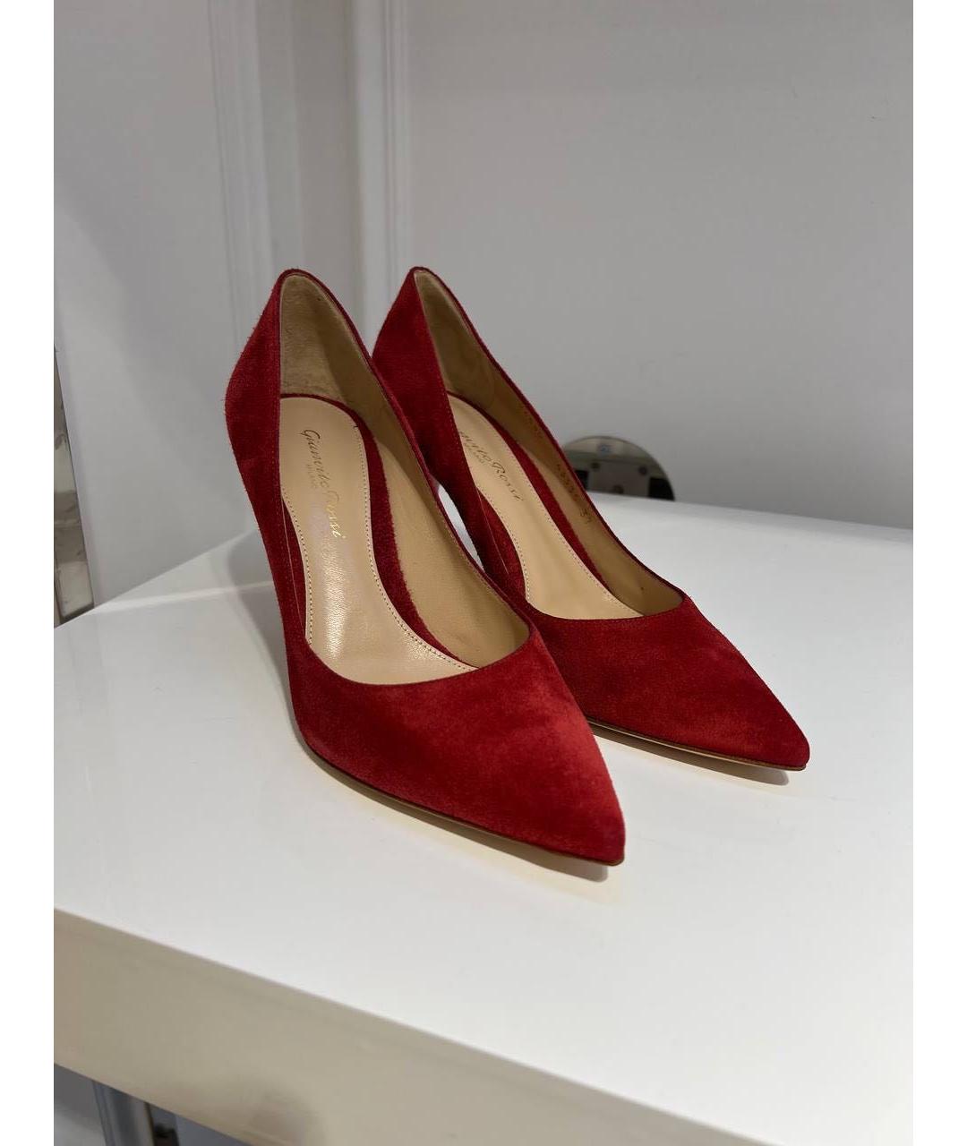 GIANVITO ROSSI Красные замшевые туфли, фото 2