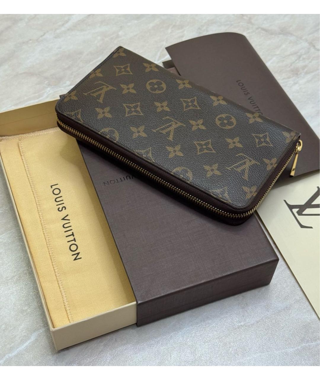 LOUIS VUITTON Коричневый кожаный кошелек, фото 2