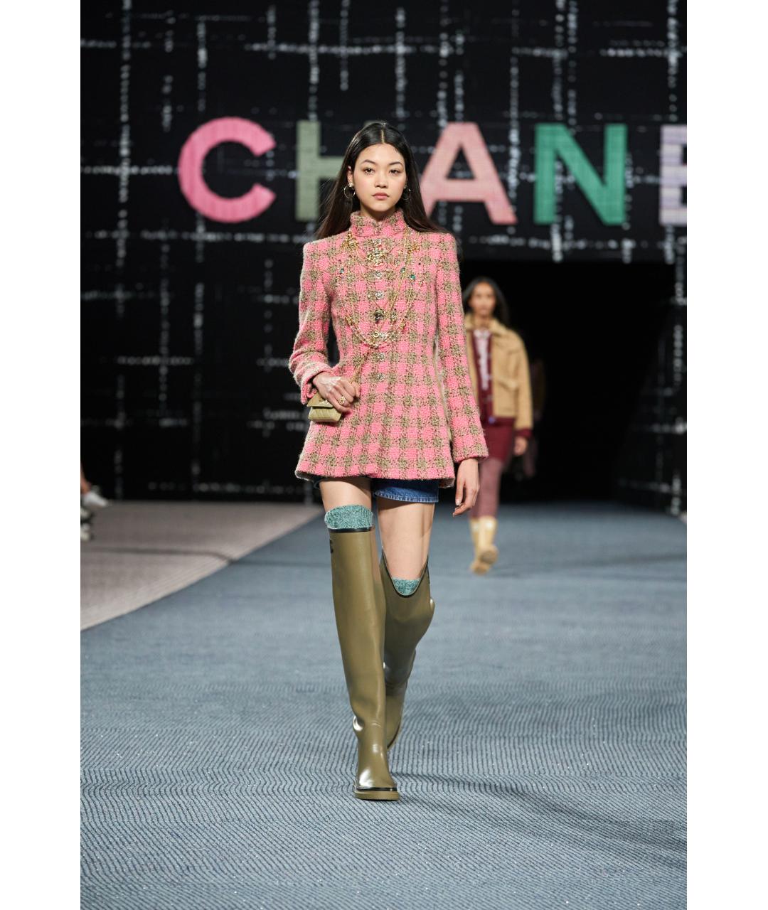 CHANEL Розовый твидовый жакет/пиджак, фото 2