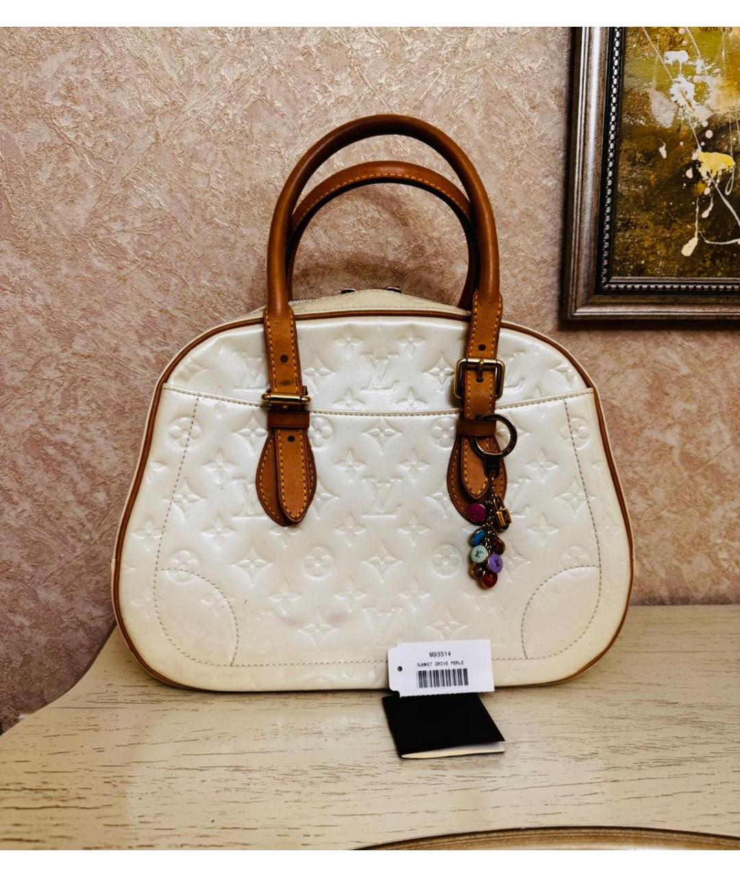 LOUIS VUITTON Сумка с короткими ручками из лакированной кожи, фото 4