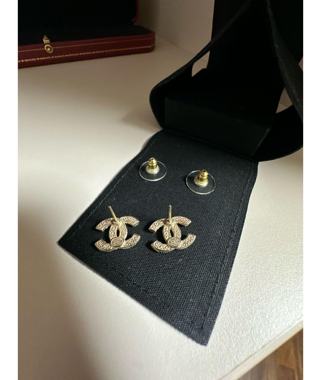 CHANEL Золотые металлические серьги, фото 3