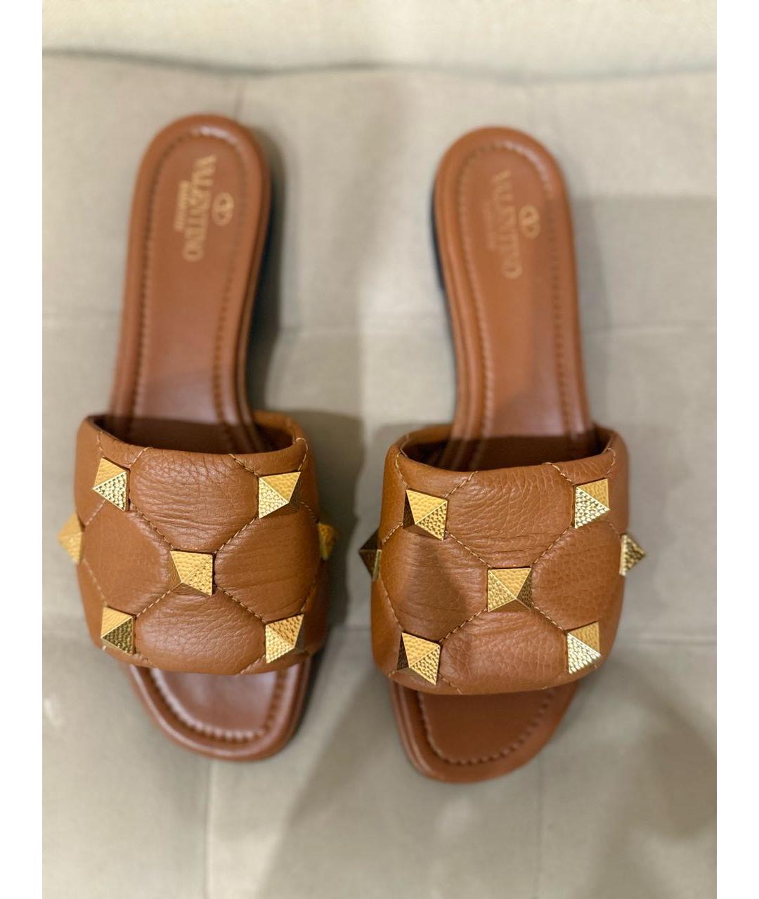 VALENTINO Бежевые кожаные шлепанцы, фото 8