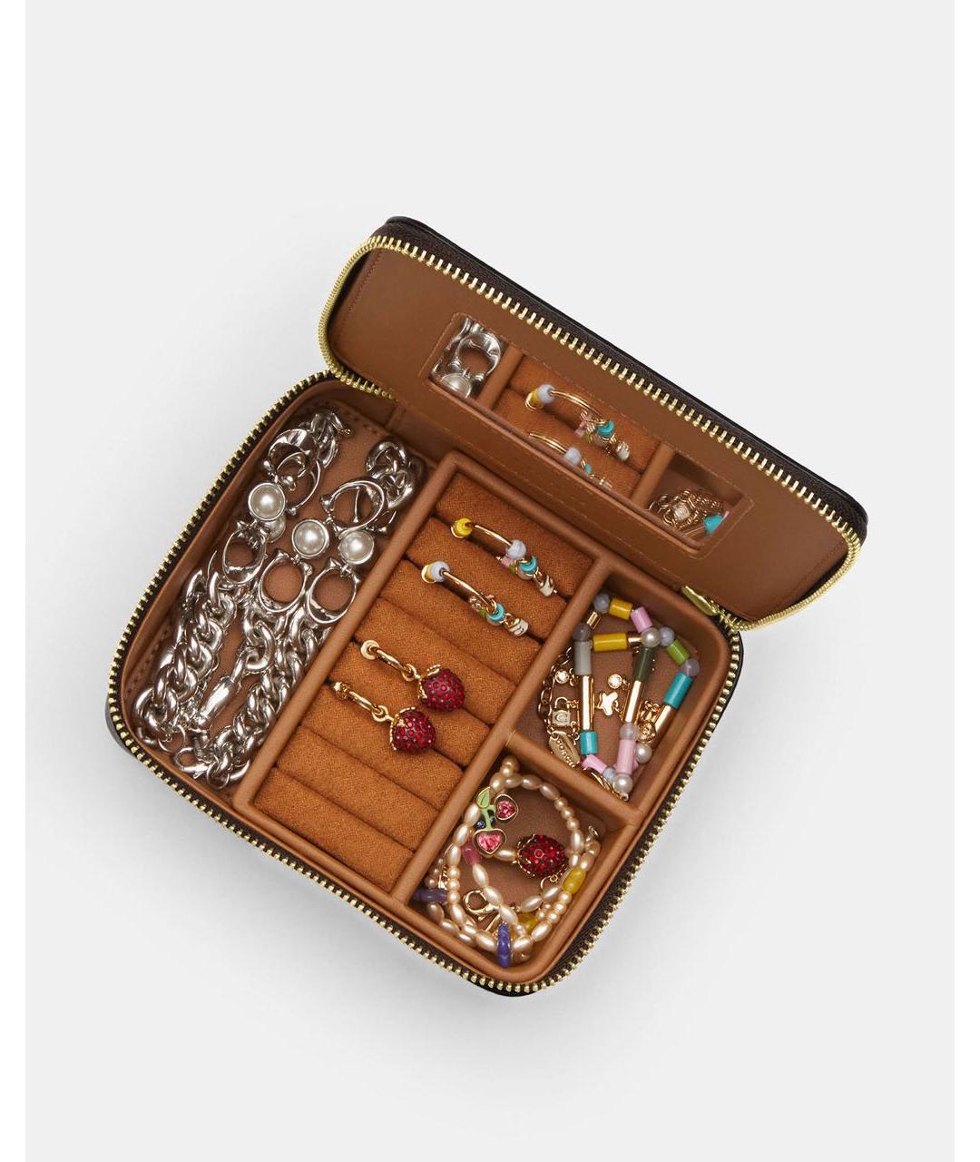 COACH Коричневая косметичка, фото 2