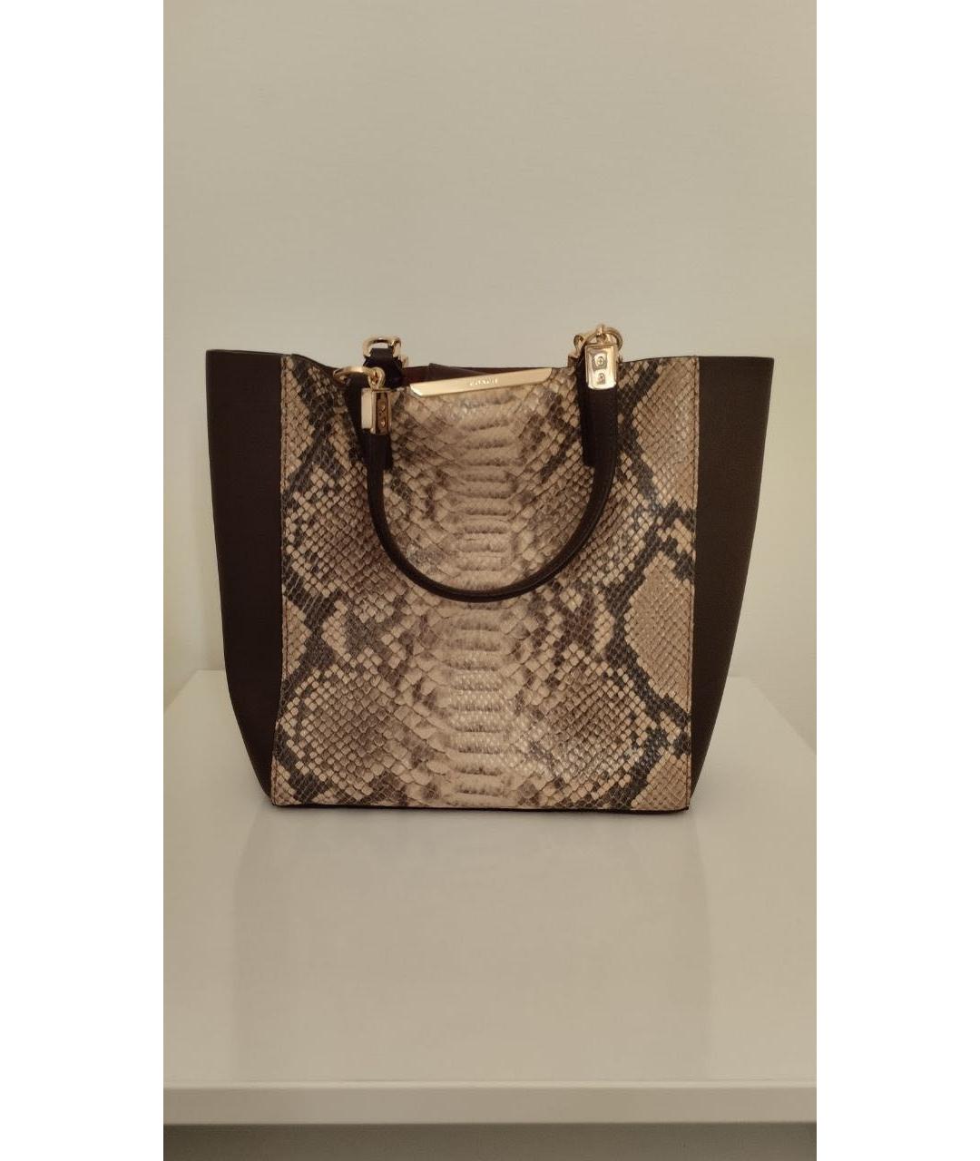 COACH Коричневая кожаная сумка с короткими ручками, фото 5