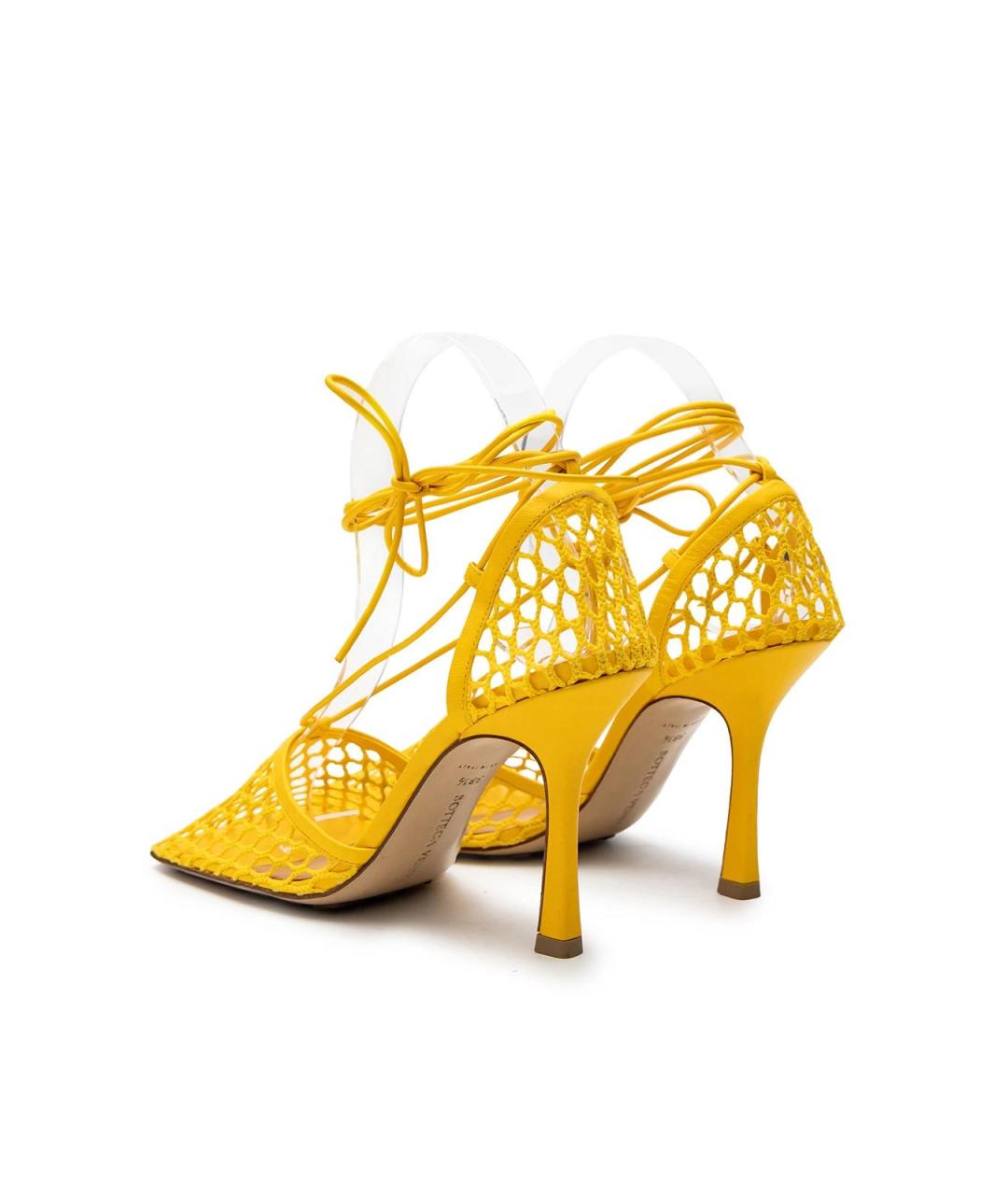 BOTTEGA VENETA Желтые текстильные босоножки, фото 2
