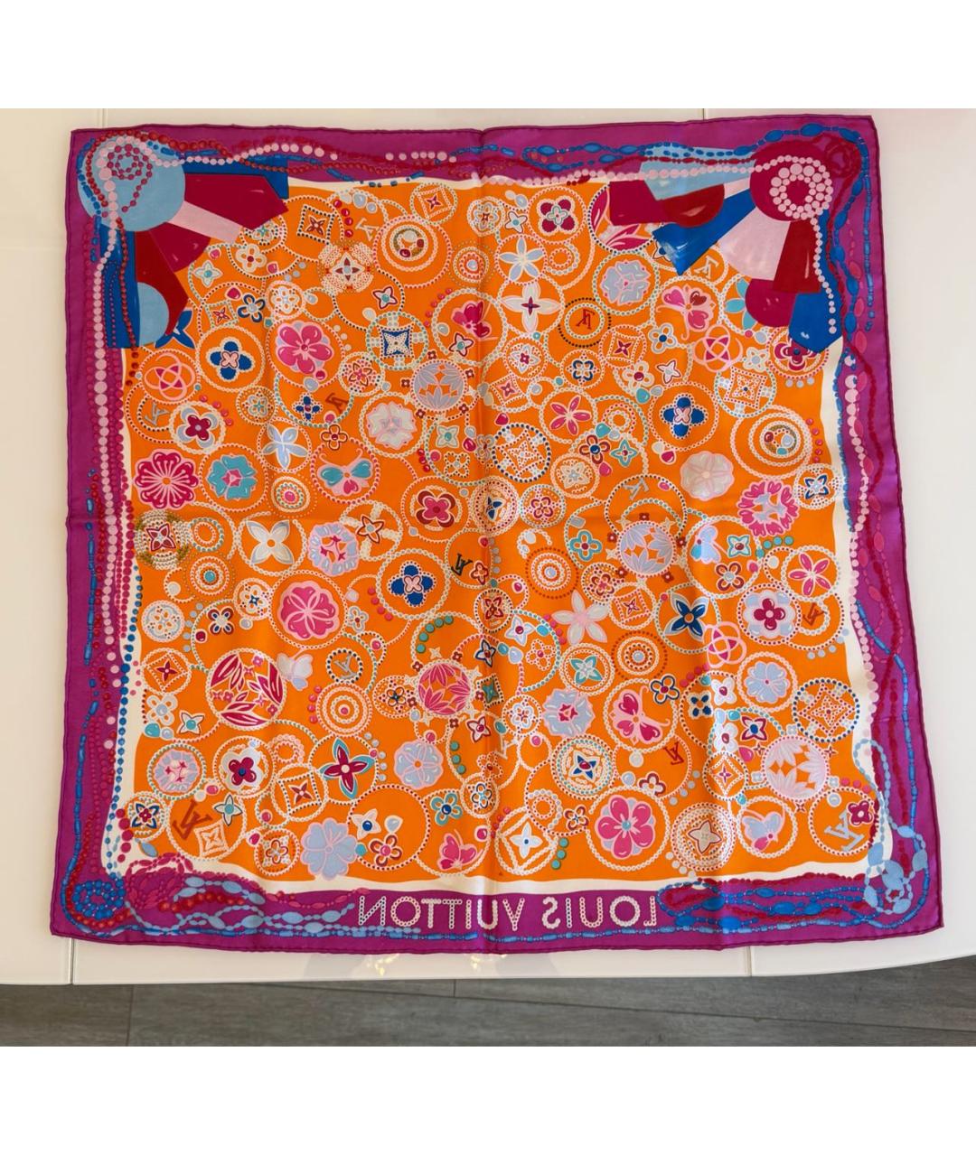 LOUIS VUITTON Оранжевый шелковый платок, фото 2