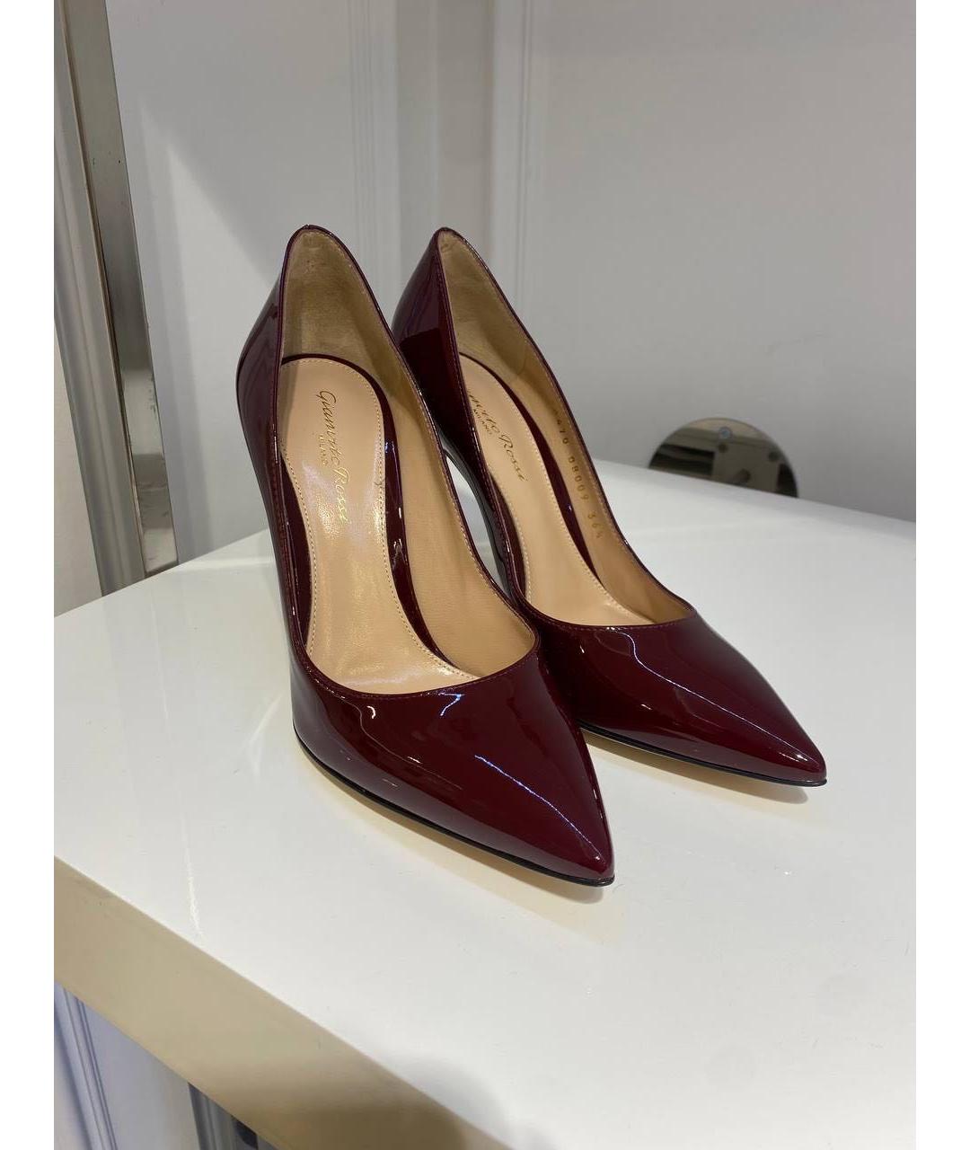 GIANVITO ROSSI Бордовые туфли, фото 2