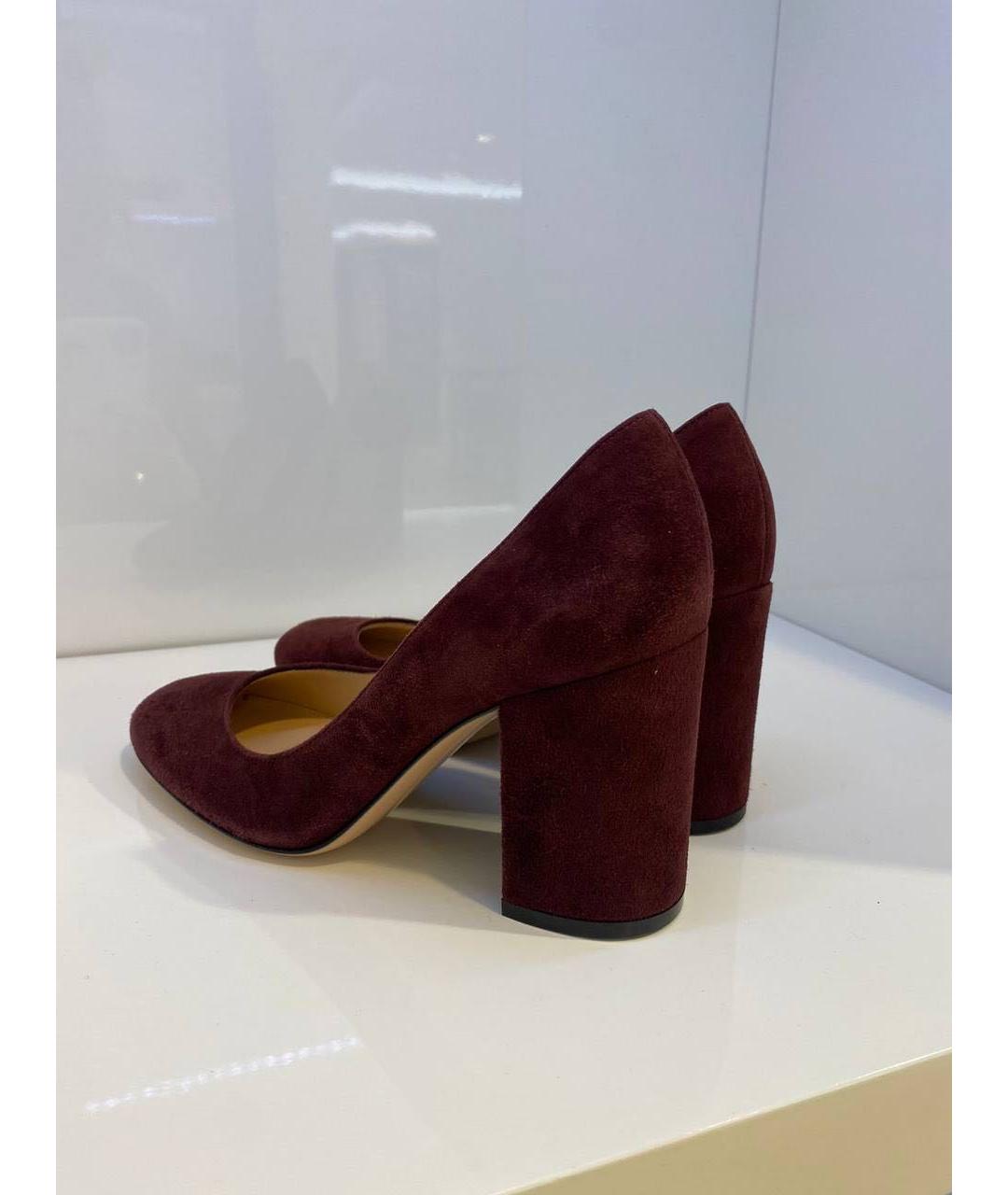 GIANVITO ROSSI Бордовые замшевые туфли, фото 3