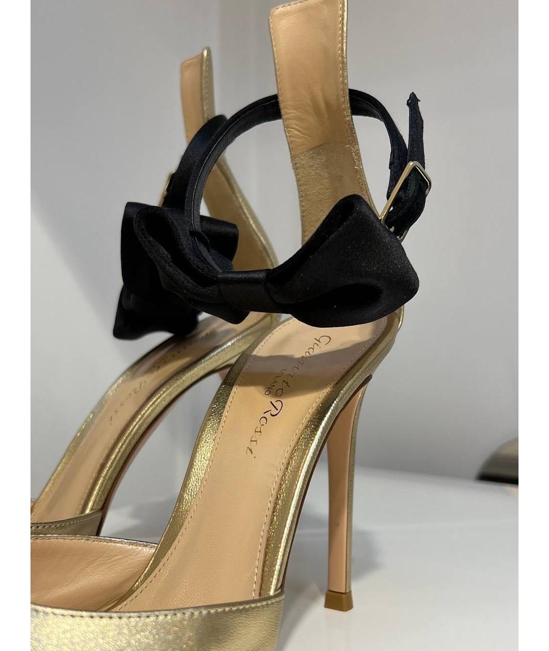 GIANVITO ROSSI Золотые босоножки, фото 2