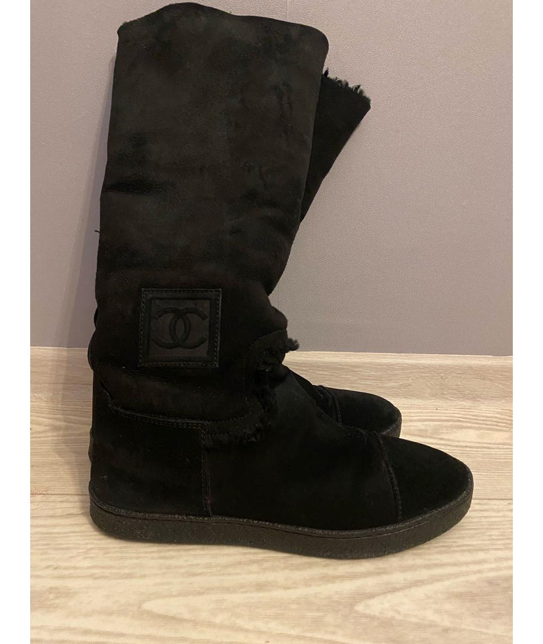 CHANEL Черные замшевые сапоги, фото 5
