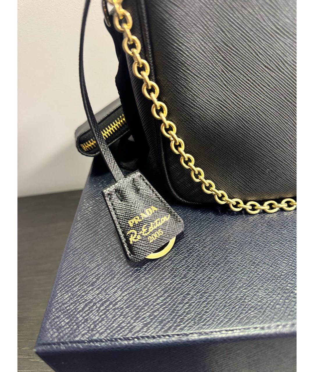 PRADA Черная кожаная сумка с короткими ручками, фото 6