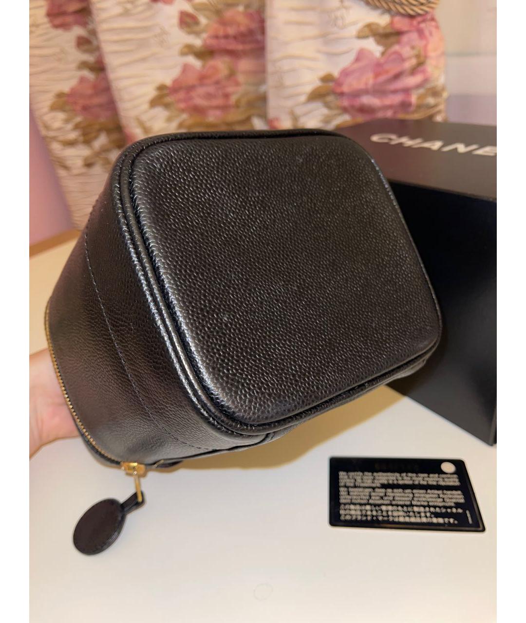 CHANEL Черная кожаная сумка с короткими ручками, фото 6