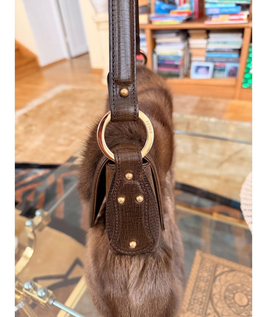 FENDI Коричневая меховая сумка через плечо, фото 2