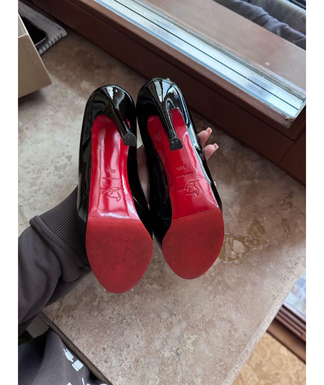 CHRISTIAN LOUBOUTIN Черные туфли из лакированной кожи, фото 2