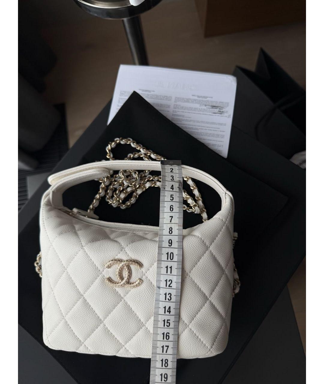CHANEL Белая кожаная сумка с короткими ручками, фото 5