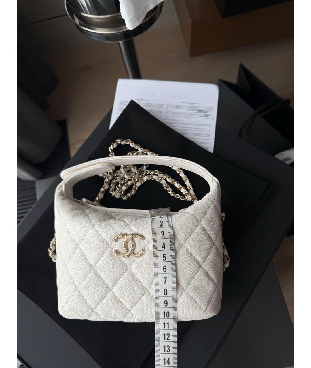 CHANEL Белая кожаная сумка с короткими ручками, фото 7