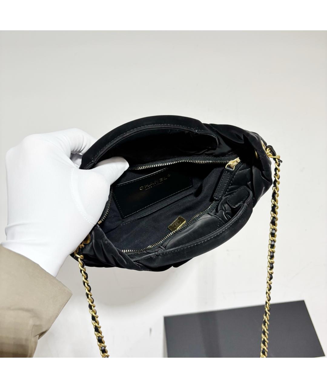 CHANEL Черная бархатная сумка с короткими ручками, фото 4