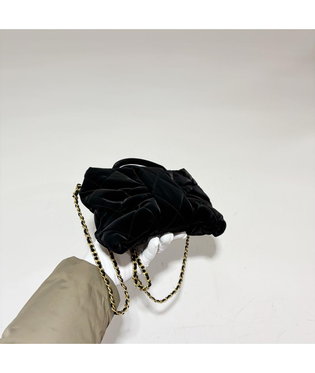 CHANEL Черная бархатная сумка с короткими ручками, фото 3