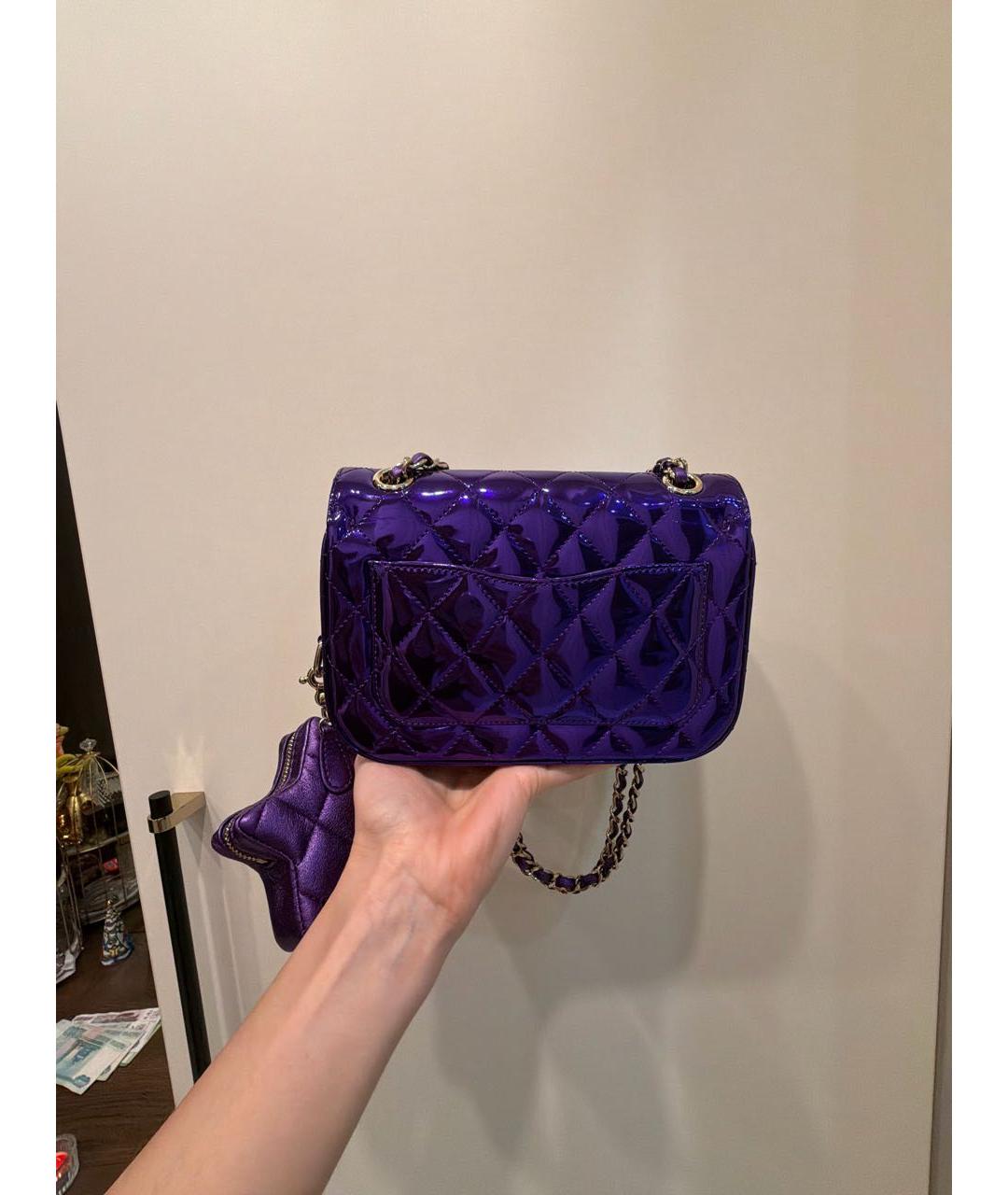 CHANEL Фиолетовая сумка через плечо из лакированной кожи, фото 3