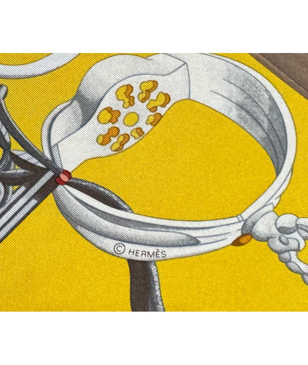 HERMES Желтый шелковый платок, фото 2