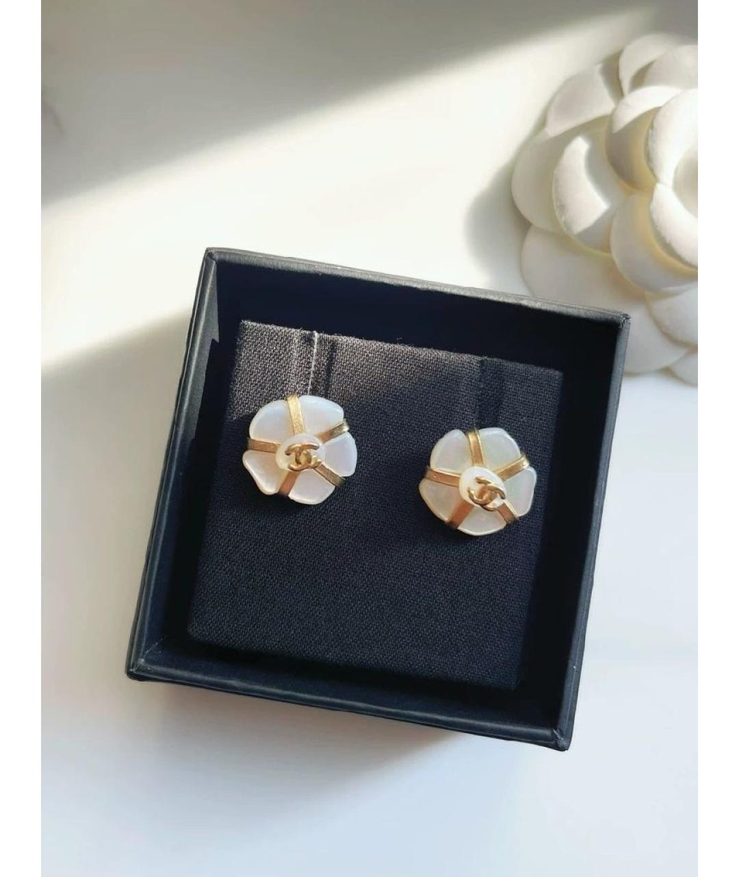CHANEL Белые серьги, фото 2