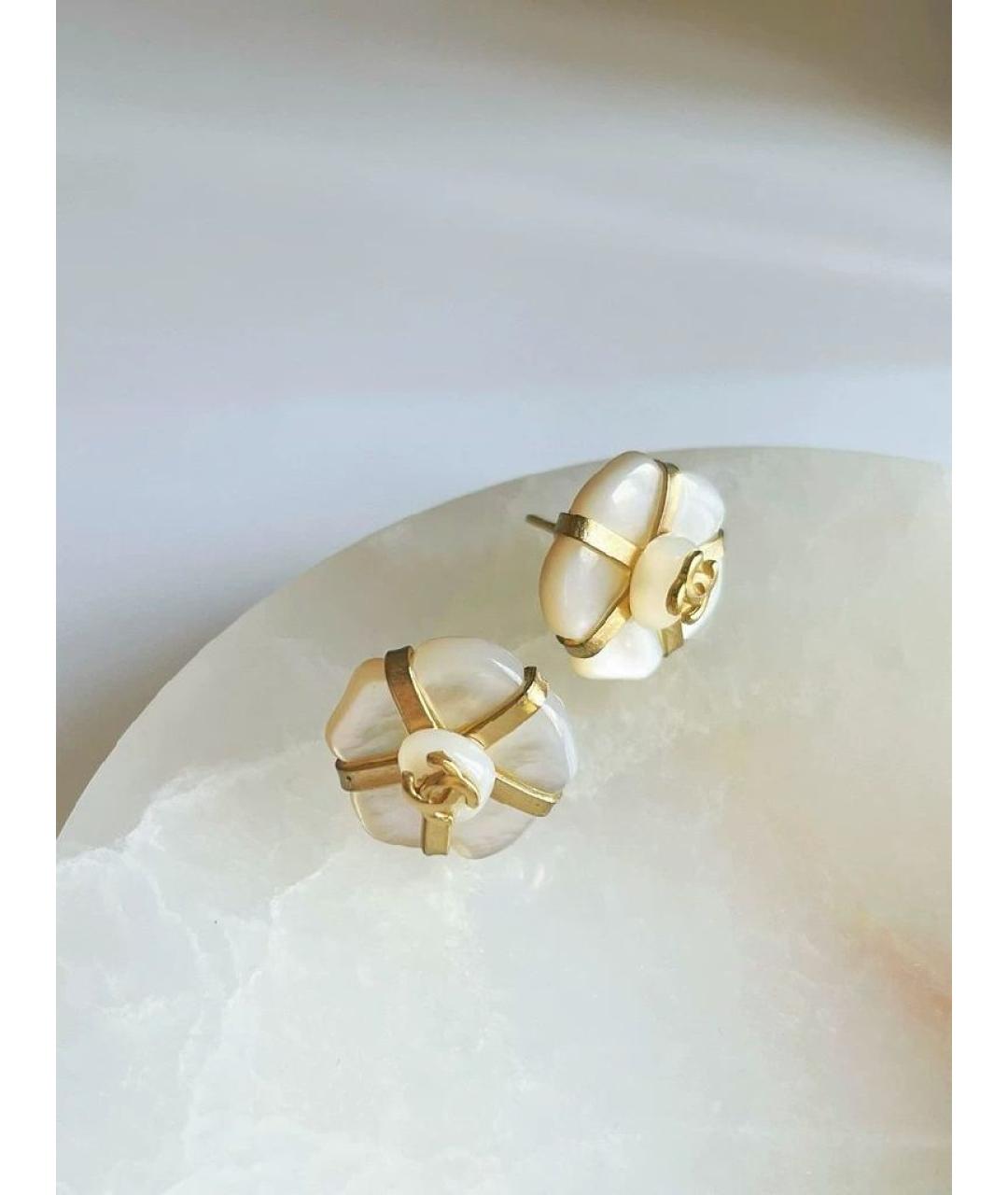 CHANEL Белые серьги, фото 4