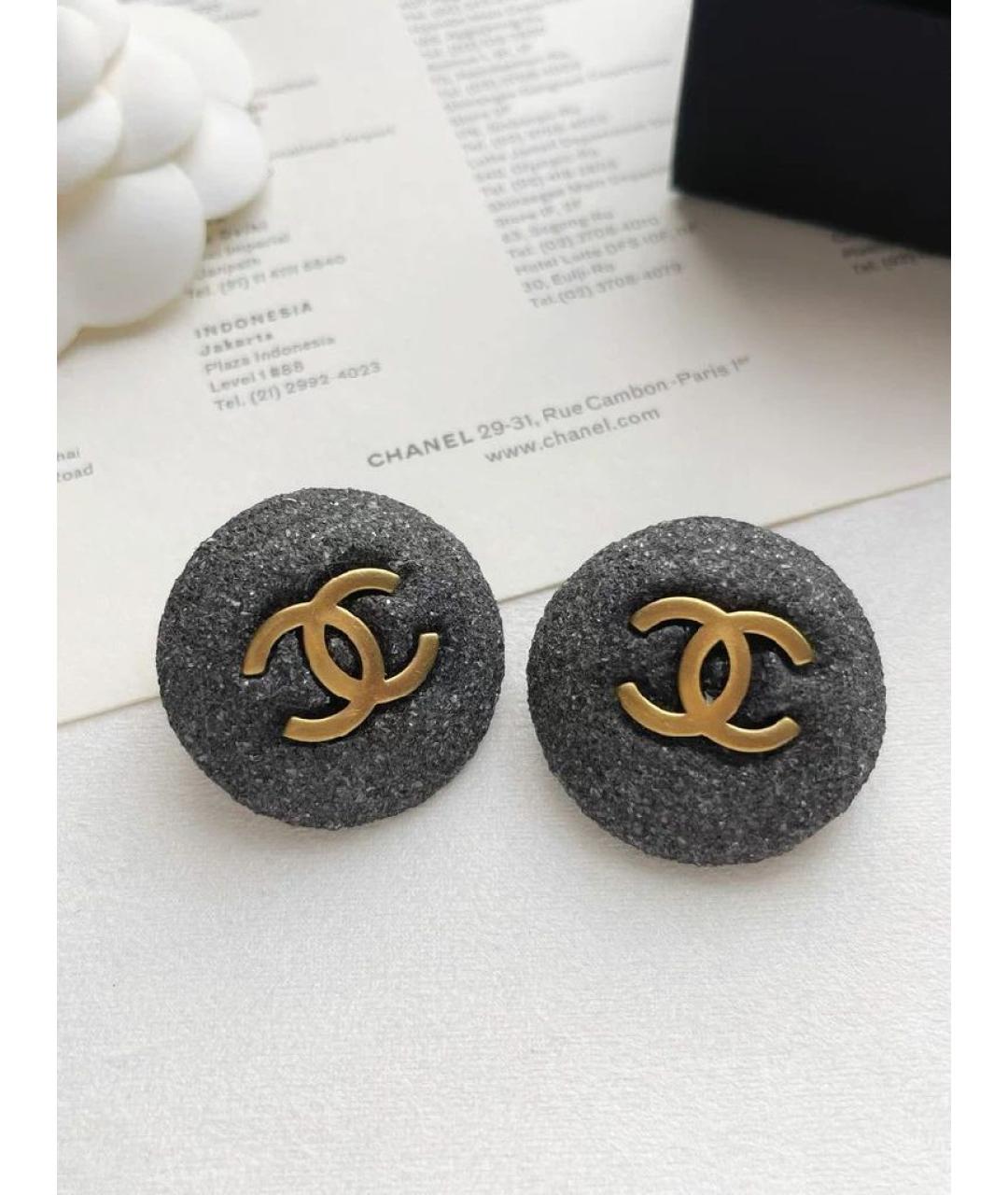 CHANEL Серые клипсы, фото 5