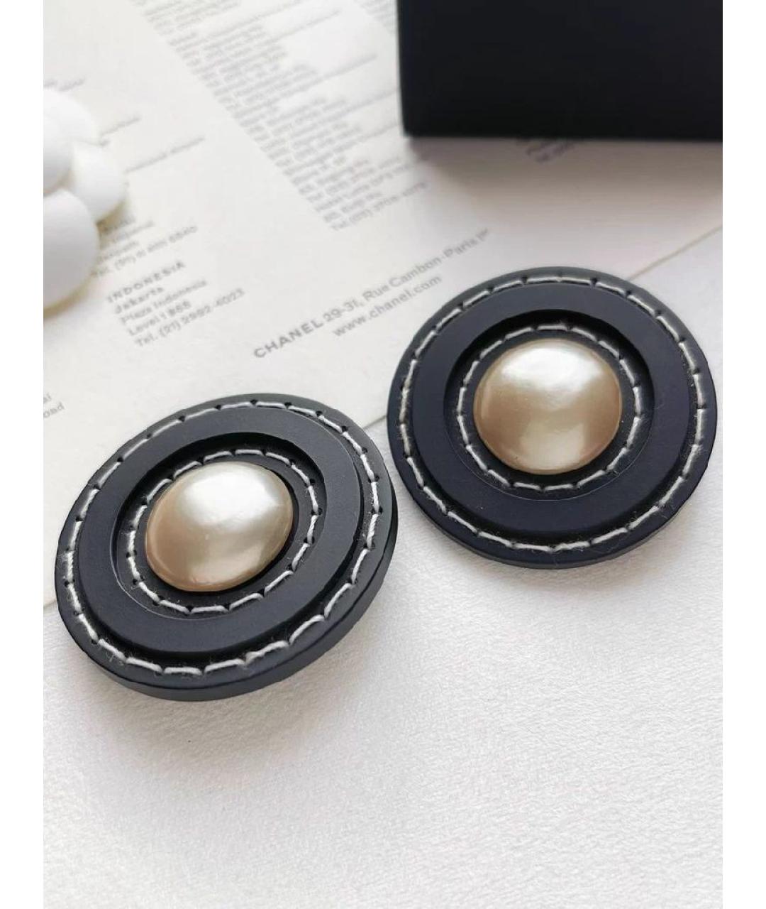 CHANEL Черные клипсы, фото 2