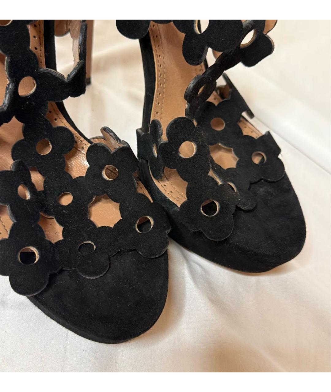 ALAIA Черные замшевые босоножки, фото 3