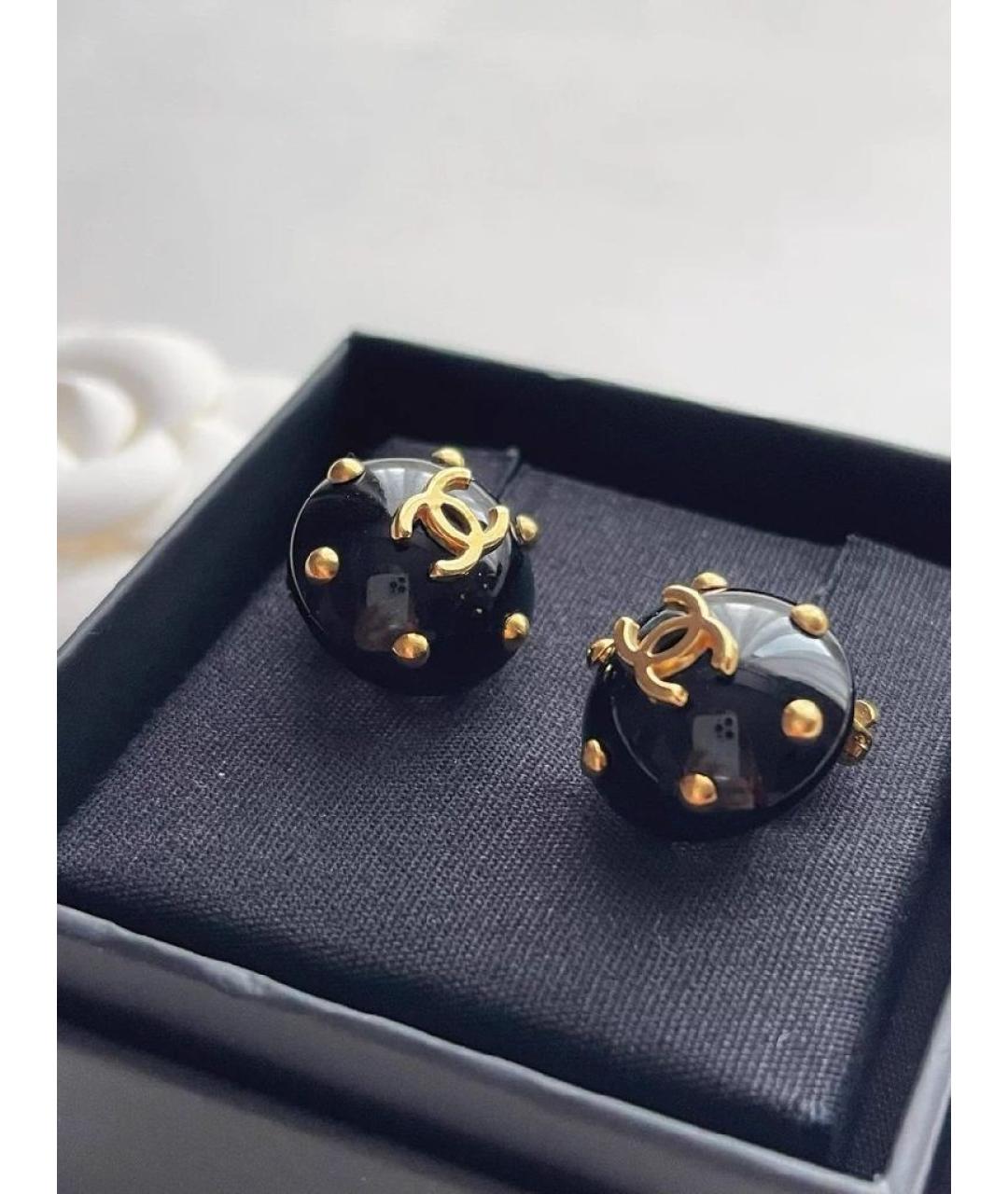 CHANEL Черные клипсы, фото 3
